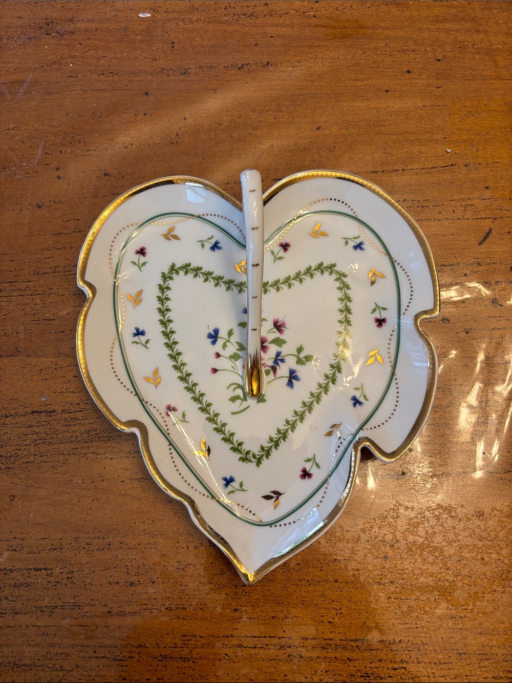 I. Godinger & Co. Leaf Dish
